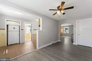 1038 Lawrence Ave, Darby, PA 19023 - Photo 8