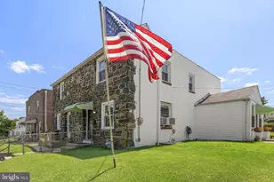 1038 Lawrence Ave, Darby, PA 19023 - Photo 1