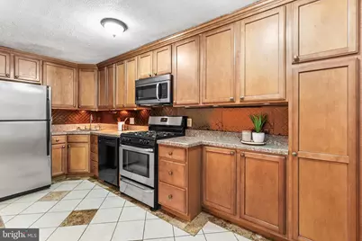 390 Glen Cove, Collingdale, PA 19023 - Photo 8