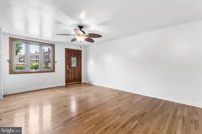 390 Glen Cove, Collingdale, PA 19023 - Photo 4