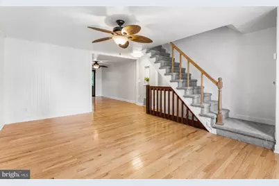 390 Glen Cove, Collingdale, PA 19023 - Photo 2