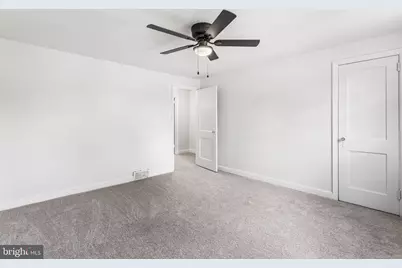 390 Glen Cove, Collingdale, PA 19023 - Photo 16