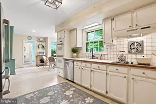 736 Governor Cir, Newtown Square, PA 19073 - Photo 4