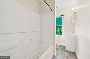 49 E Madison Ave, Clifton Heights, PA 19018 - Photo 12