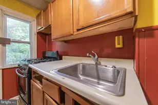 6605 Church Ln, Upper Darby, PA 19082 - Photo 18