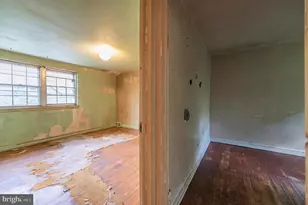 6605 Church Ln, Upper Darby, PA 19082 - Photo 24