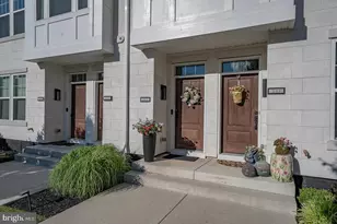 242 Charles Ellis Dr, Newtown Square, PA 19073 - Photo 2