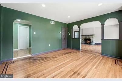 233 S Fairview Avenue, Upper Darby, PA 19082 - Photo 12