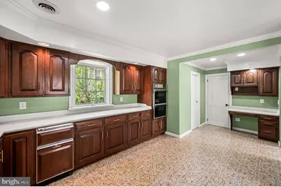 233 S Fairview Avenue, Upper Darby, PA 19082 - Photo 18