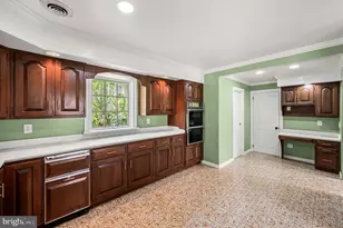233 S Fairview Ave, Upper Darby, PA 19082 - Photo 18