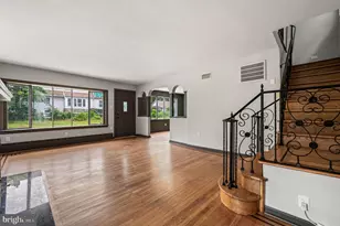 233 S Fairview Ave, Upper Darby, PA 19082 - Photo 6
