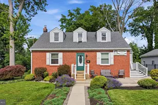 418 Buchanan Ave, Folsom, PA 19033 - Photo 1