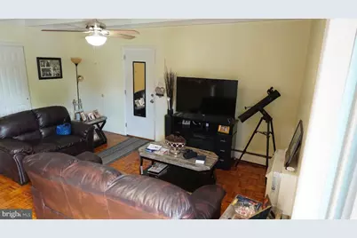 100 E Glenolden Avenue #D-7, Glenolden, PA 19036 - Photo 2