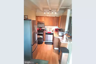 100 E Glenolden Avenue #D-7, Glenolden, PA 19036 - Photo 6