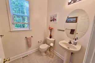 712 Carriage, Aston, PA 19014 - Photo 18
