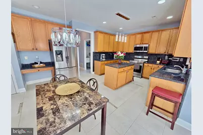 712 Carriage, Aston, PA 19014 - Photo 12