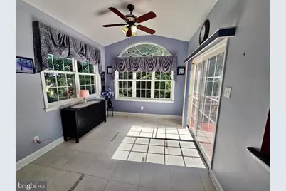 712 Carriage, Aston, PA 19014 - Photo 14