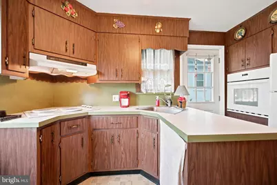 210 Walnut Road, Wallingford, PA 19086 - Photo 10