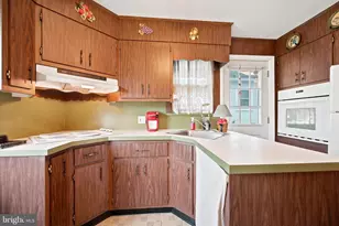 210 Walnut Rd, Wallingford, PA 19086 - Photo 10