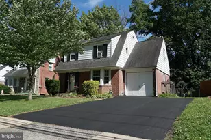 2420 Franklin Ave, Secane, PA 19018 - Photo 1