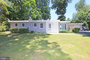 929 Cherry Tree Rd, Aston, PA 19014 - Photo 2