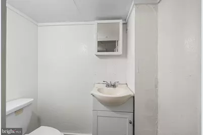 85 S Harwood Avenue, Upper Darby, PA 19082 - Photo 26