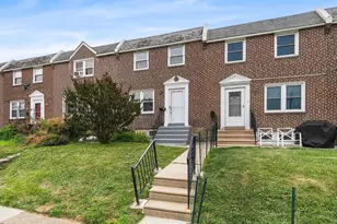 85 S Harwood Ave, Upper Darby, PA 19082 - Photo 2