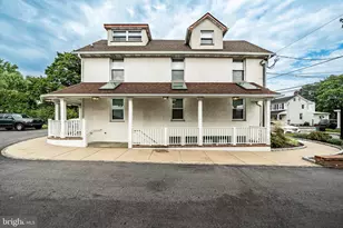 136 Garrett Ave, Bryn Mawr, PA 19010 - Photo 4