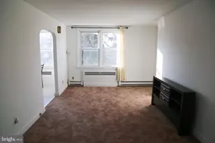 105 St Laurence Rd, Upper Darby, PA 19082 - Photo 2