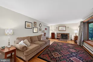 37 N Longpoint Ln, Rose Valley, PA 19063 - Photo 4