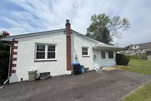 504 Monticello Ave, Upper Chichester, PA 19014 - Photo 4