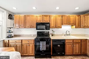 2283 S Harwood Ave, Upper Darby, PA 19082 - Photo 8