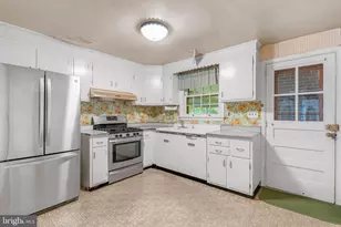 402 Hawthorne Rd, Wallingford, PA 19086 - Photo 10