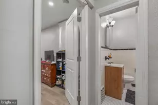 11 Oakley Rd, Upper Darby, PA 19082 - Photo 16