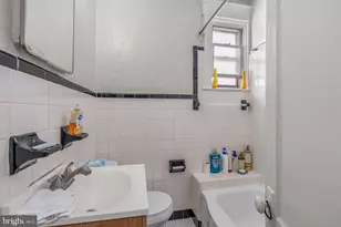 11 Oakley Rd, Upper Darby, PA 19082 - Photo 18