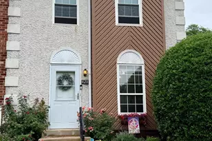 428 Cedar Crest Ln, Upper Chichester, PA 19014 - Photo 2