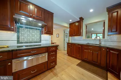525 W Beechtree Lane, Wayne, PA 19087 - Photo 12