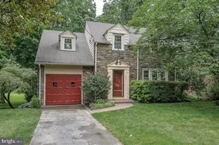 525 W Beechtree Ln, Wayne, PA 19087 - Photo 2