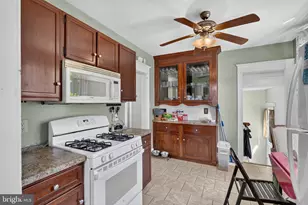 51 Windsor Ave, Upper Darby, PA 19082 - Photo 18