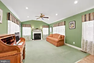 103 Wellington Rd, Aston, PA 19014 - Photo 2