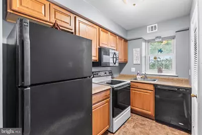 800 South Avenue #B-11, Secane, PA 19018 - Photo 8