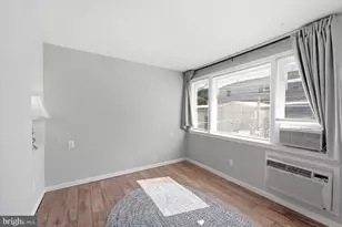 355 Hibbs Ave, Glenolden, PA 19036 - Photo 10