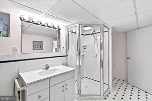 319 Hathaway Ln E, Havertown, PA 19083 - Photo 48