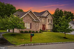 4 Strickland Way, Glen Mills, PA 19342 - Photo 2