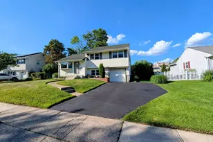 3641 Deepwater Ln, Brookhaven, PA 19015 - Photo 2