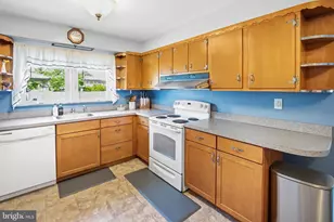 1122 Galbraith Ave, Upper Chichester, PA 19061 - Photo 12