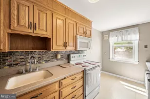 1054 N Academy Ave, Glenolden, PA 19036 - Photo 6