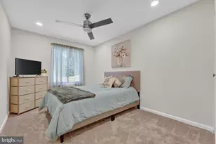 5200 Hilltop Dr, Brookhaven, PA 19015 - Photo 24