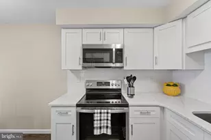 5200 Hilltop Dr, Brookhaven, PA 19015 - Photo 12