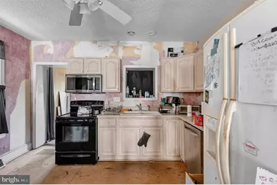 1307 E 9th Street, Crum Lynne, PA 19022 - Photo 4